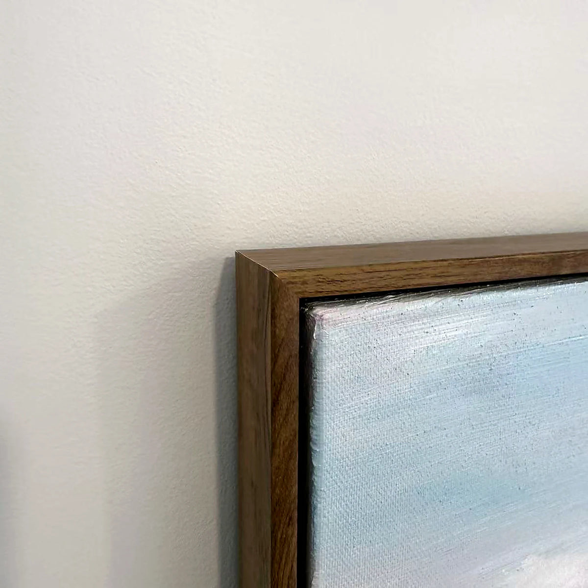 QIBI-SUNSET-COVE-50X70-WF frame corner detail