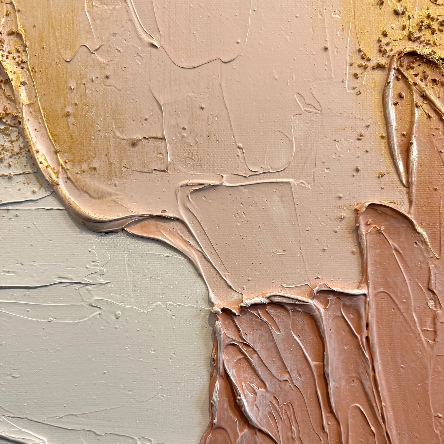 QIBI-APRICOT-GLAZE-50X70-WF painting closeup detail