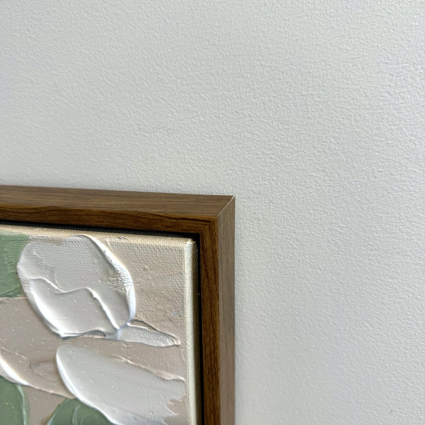 QIBI-SUMMER-SHADE-50X70-WF frame corner detail